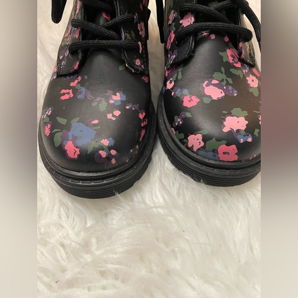 Art Class Flower Zip-Up Boots. Girls Size 3 - Picture 13 of 13